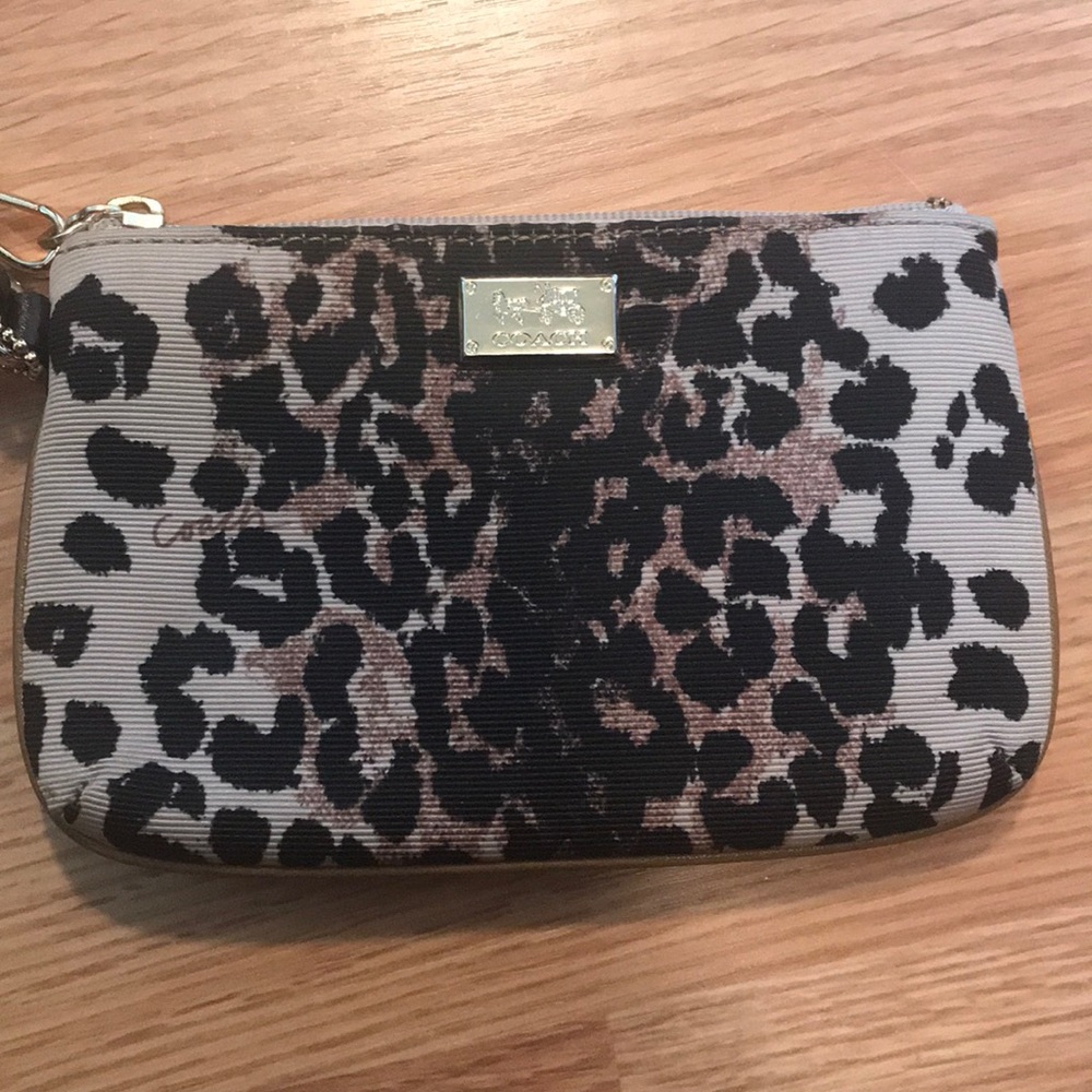 Coach wristlet - Picture 2 of 7
